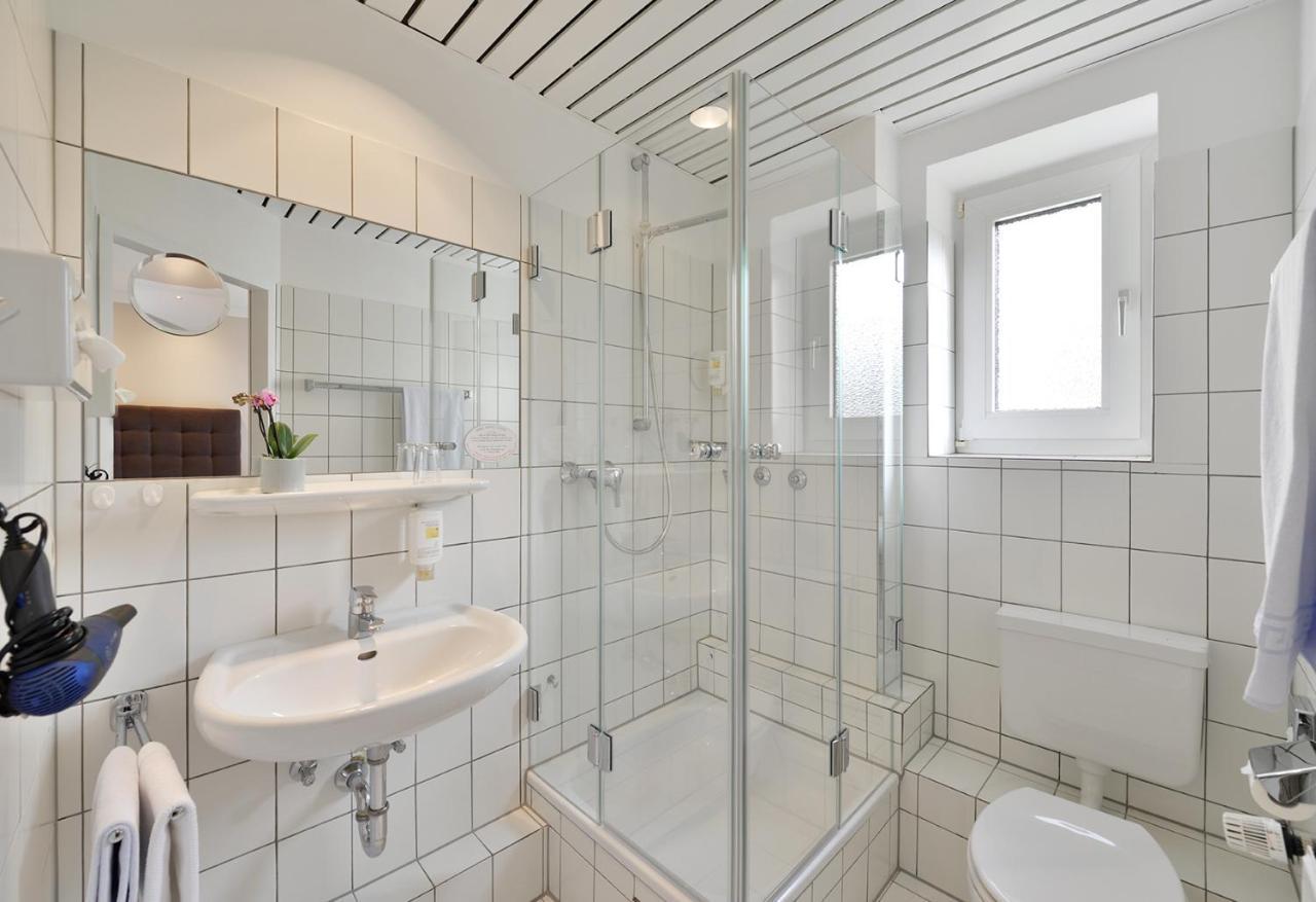 Hotel Haus Kronenthal 3*
